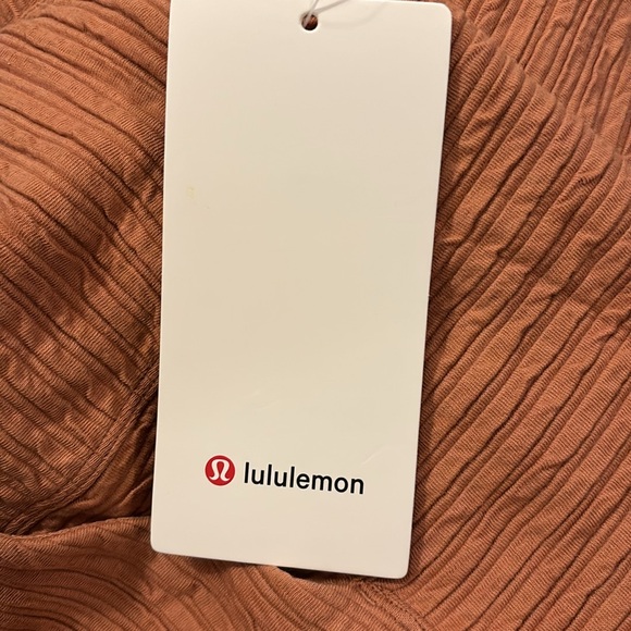 NWT Lululemon Textured Cropped Jacket in Desert Sun RARE - Picture 8 of 10